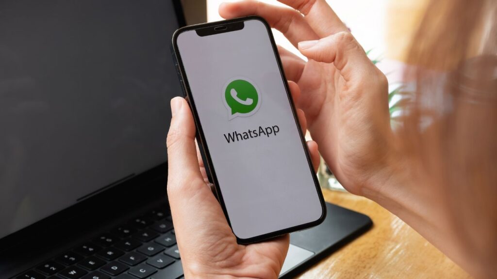 How to Make Money on WhatsApp in Uganda